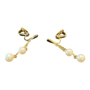Crown Trifari Vintage Pearl Drop Earrings – Gold Tone Clip-On – Dangle Style JB8
